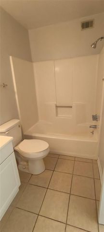 111 SE 16TH AVENUE O104, Gainesville, FL 32601