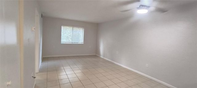 111 SE 16TH AVENUE O104, Gainesville, FL 32601
