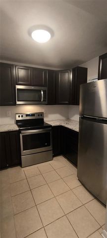 111 SE 16TH AVENUE O104, Gainesville, FL 32601