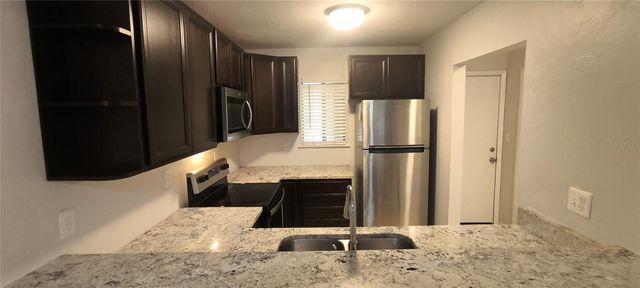 111 SE 16TH AVENUE O104, Gainesville, FL 32601