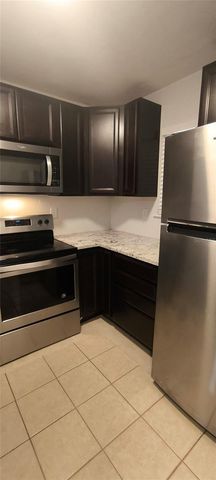 111 SE 16TH AVENUE O104, Gainesville, FL 32601