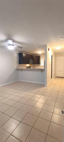 111 SE 16TH AVENUE O104, Gainesville, FL 32601
