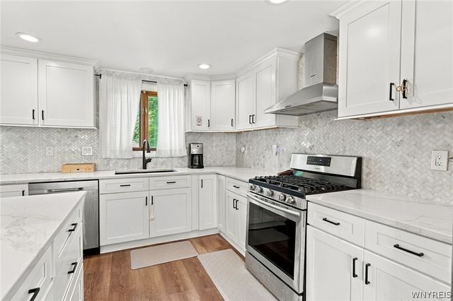 5083 Bradley Lane, Hamburg, NY 14075