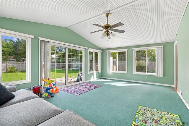 5083 Bradley Lane, Hamburg, NY 14075