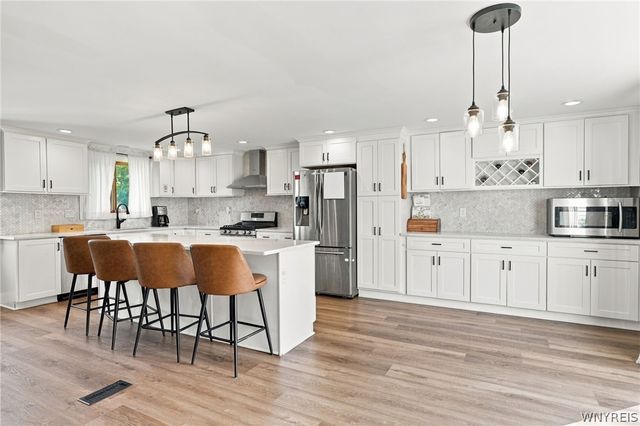5083 Bradley Lane, Hamburg, NY 14075