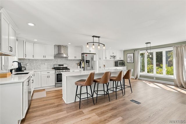 5083 Bradley Lane, Hamburg, NY 14075