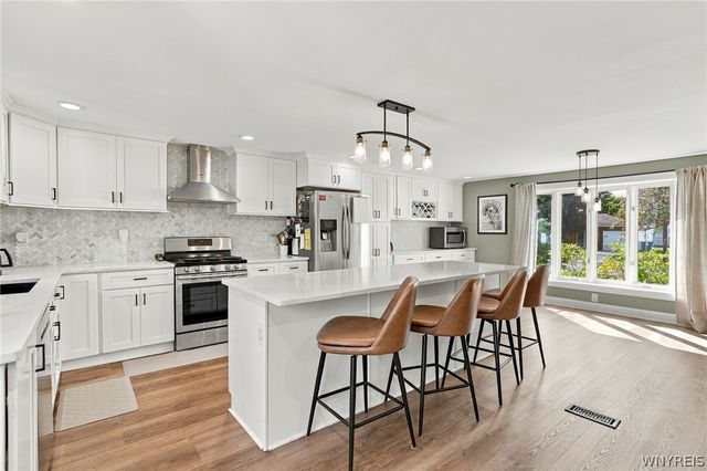 5083 Bradley Lane, Hamburg, NY 14075