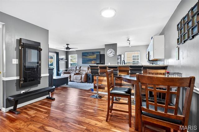 823 Saravalle Drive, St Peters, MO 63376