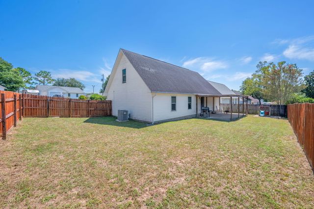 429 Northview Lane, Crestview, FL 32536