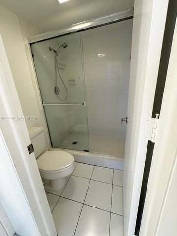 610 Tennis Club Drive 407, Fort Lauderdale, FL 33311