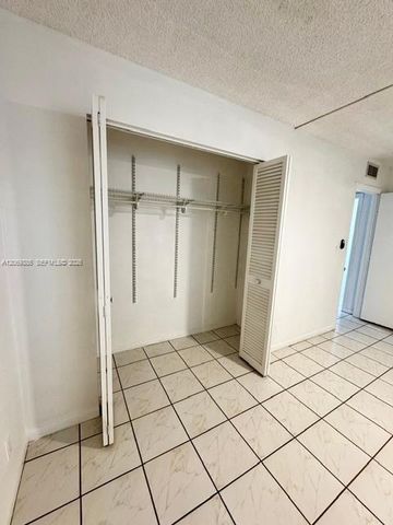 610 Tennis Club Drive 407, Fort Lauderdale, FL 33311