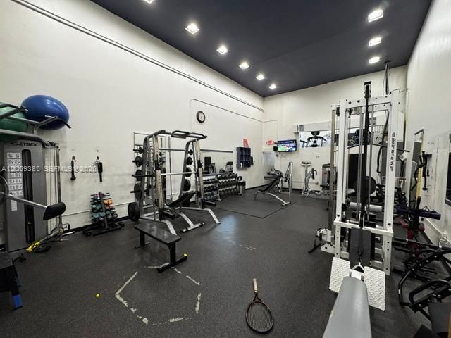 610 Tennis Club Drive 407, Fort Lauderdale, FL 33311