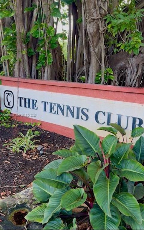 610 Tennis Club Drive 407, Fort Lauderdale, FL 33311