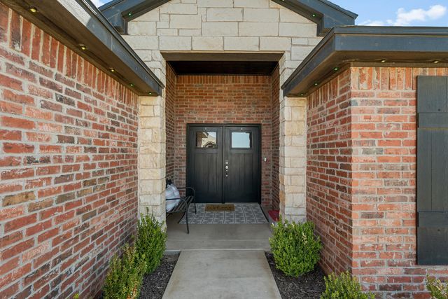 1910 Durham Avenue, Wolfforth, TX 79382