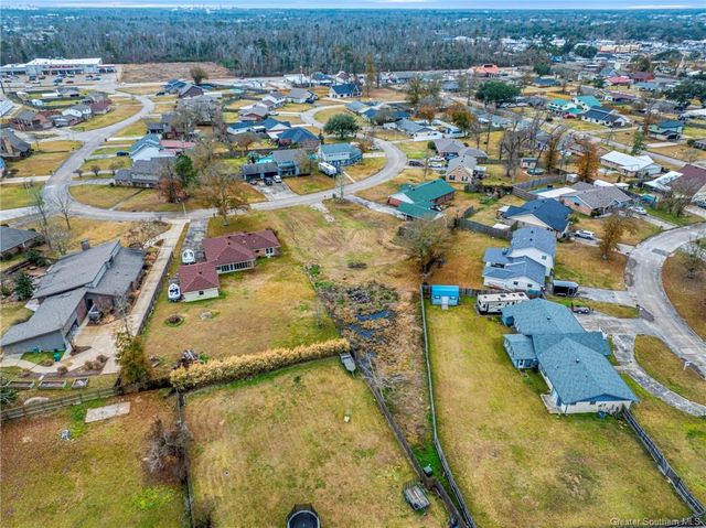 2036 Olene Drive, Sulphur, LA 70663