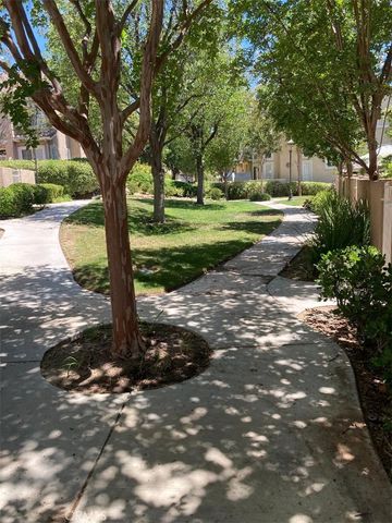 25712 Holiday Circle A, Stevenson Ranch, CA 91381