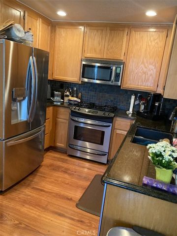 25712 Holiday Circle A, Stevenson Ranch, CA 91381