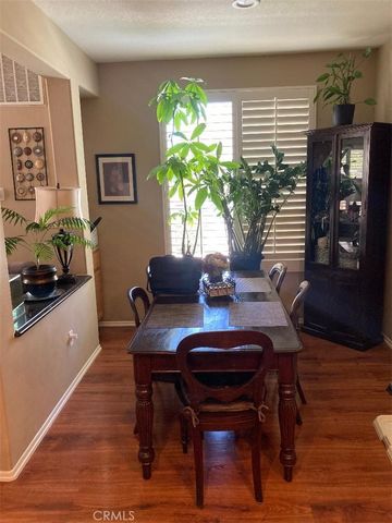 25712 Holiday Circle A, Stevenson Ranch, CA 91381