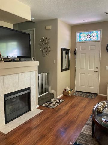 25712 Holiday Circle A, Stevenson Ranch, CA 91381