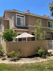 25712 Holiday Circle A, Stevenson Ranch, CA 91381