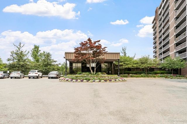 40 Village Rd 910, Middleton, MA 01949