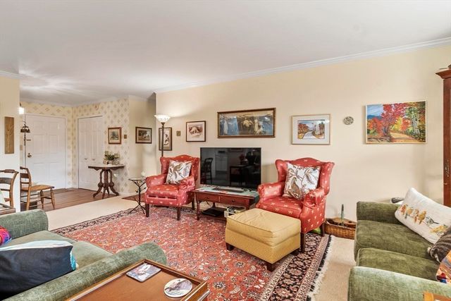 40 Village Rd 910, Middleton, MA 01949
