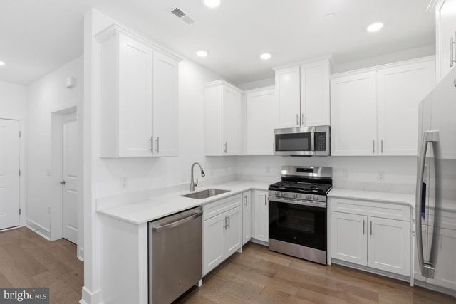 116 LEONA STEWART, Pennington, NJ 08534