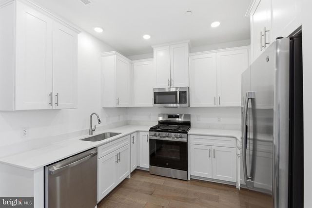 116 LEONA STEWART, Pennington, NJ 08534