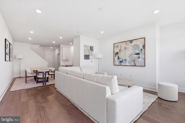116 LEONA STEWART, Pennington, NJ 08534