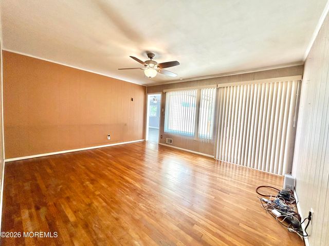 174 Princeton Road, Parlin, NJ 08859