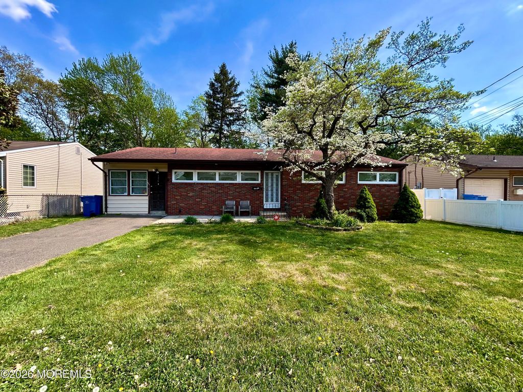 174 Princeton Road, Parlin, NJ 08859
