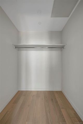 131-02B 40th Road 15U, Flushing, NY 11354