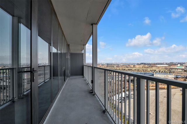 131-02B 40th Road 15U, Flushing, NY 11354