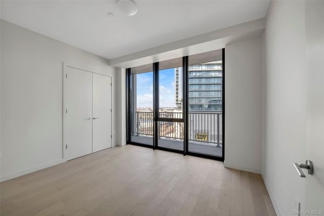 131-02B 40th Road 15U, Flushing, NY 11354