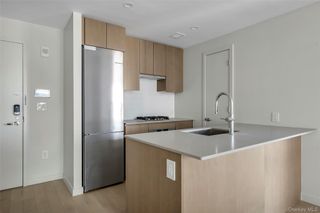 131-02B 40th Road 15U, Flushing, NY 11354