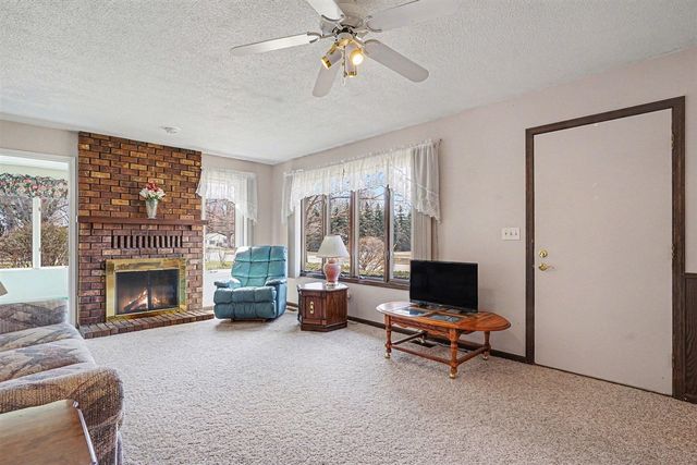 110 S Fruitport Road, Spring Lake, MI 49456