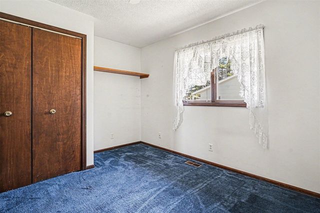 110 S Fruitport Road, Spring Lake, MI 49456