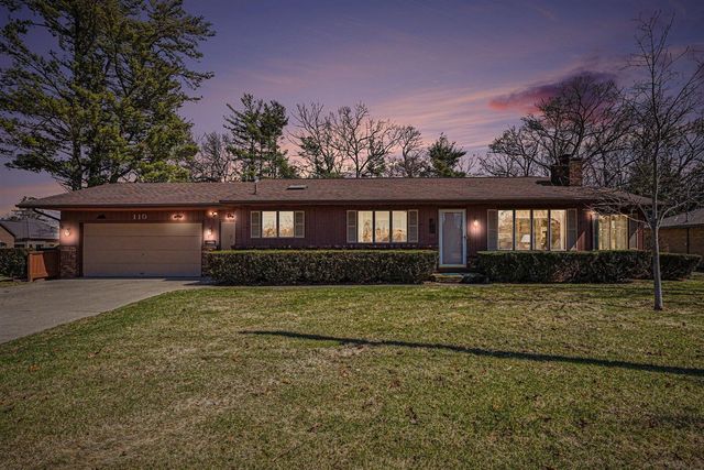 110 S Fruitport Road, Spring Lake, MI 49456