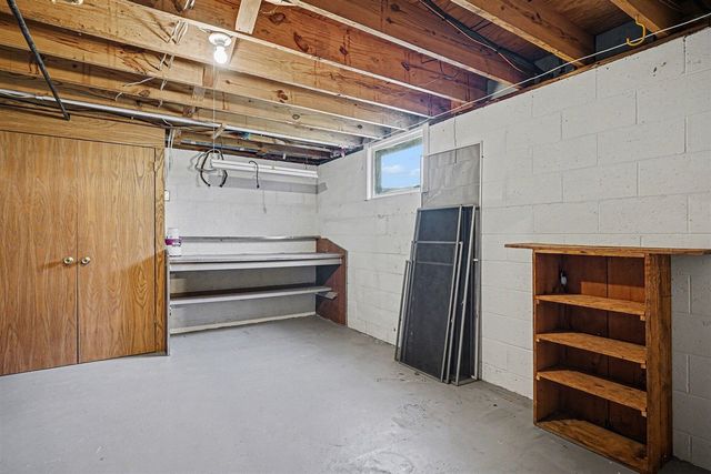 110 S Fruitport Road, Spring Lake, MI 49456