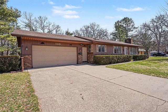 110 S Fruitport Road, Spring Lake, MI 49456