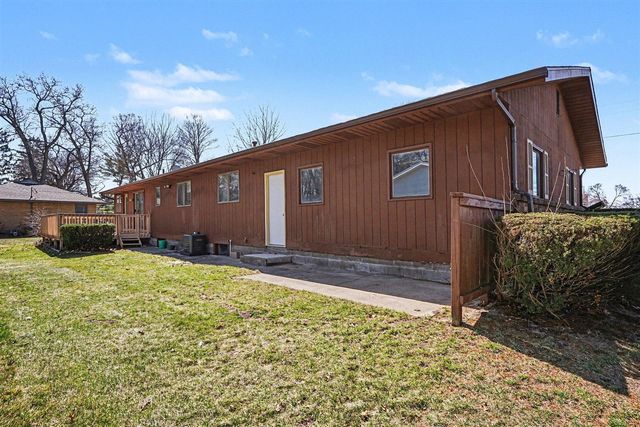 110 S Fruitport Road, Spring Lake, MI 49456