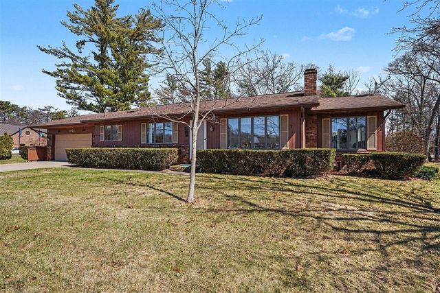 110 S Fruitport Road, Spring Lake, MI 49456