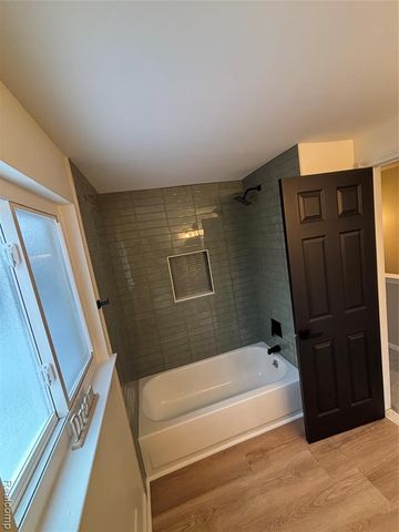 8821 Knolson Avenue, Livonia, MI 48150