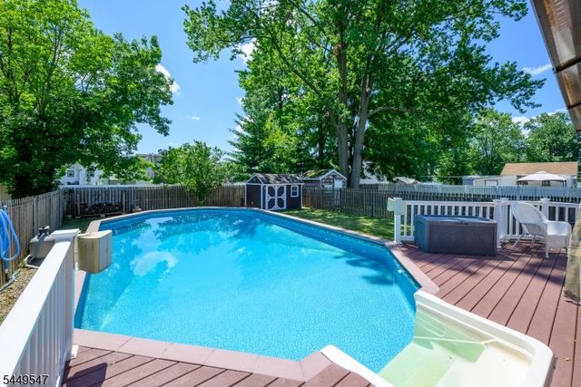98 Remsen Ave, Woodbridge Twp., NJ 07001