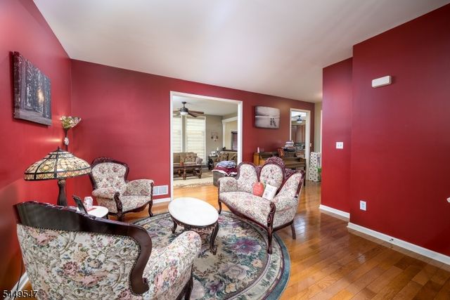 98 Remsen Ave, Woodbridge Twp., NJ 07001