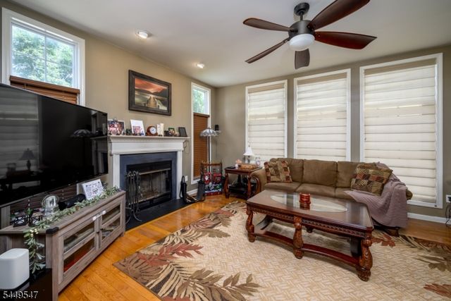 98 Remsen Ave, Woodbridge Twp., NJ 07001