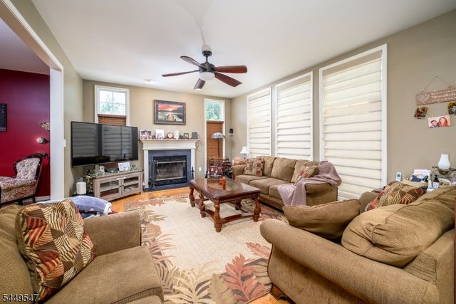 98 Remsen Ave, Woodbridge Twp., NJ 07001