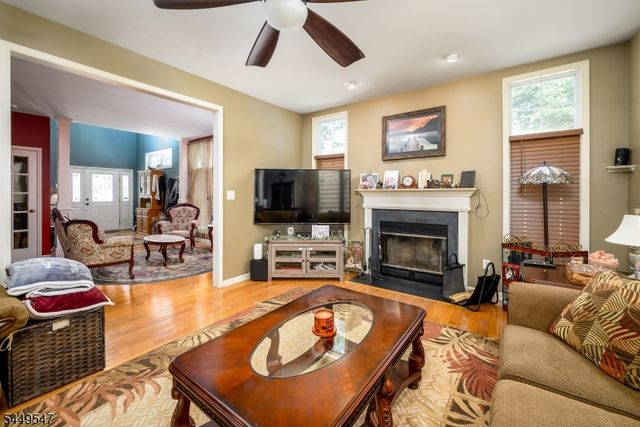 98 Remsen Ave, Woodbridge Twp., NJ 07001