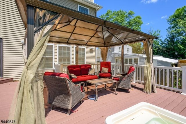 98 Remsen Ave, Woodbridge Twp., NJ 07001