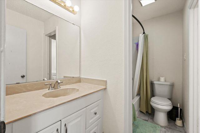 2210 Nantucket Village Circle, Dallas, TX 75227